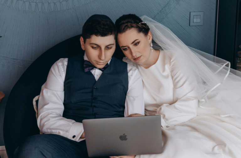 “Wed Tech Wonders”: The Best Online Tools for Planning a Wedding Like a Pro